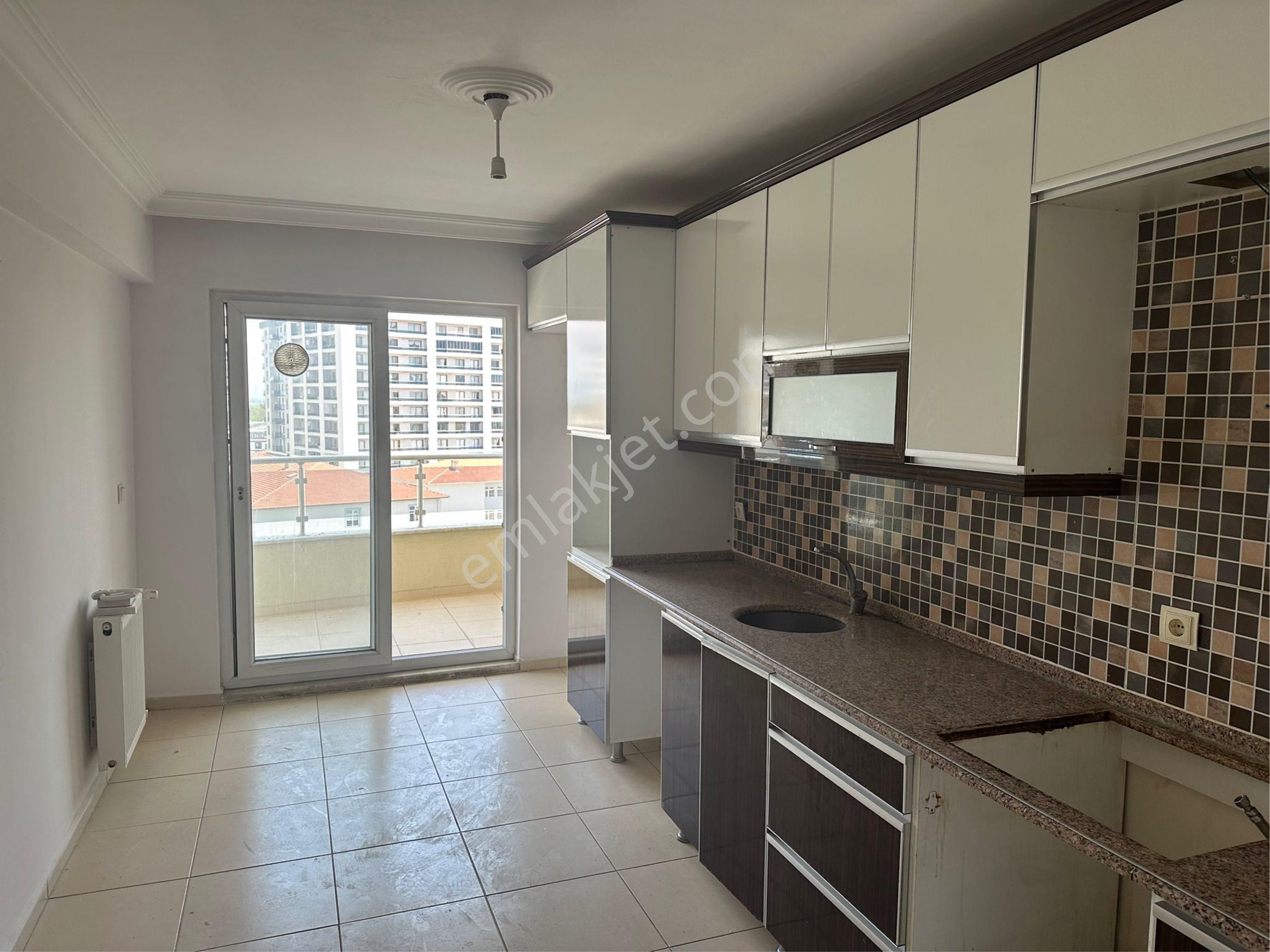 manisa-yunusemre-guzelyurt-mah-full-ozellikli-satilik-3-1-daire