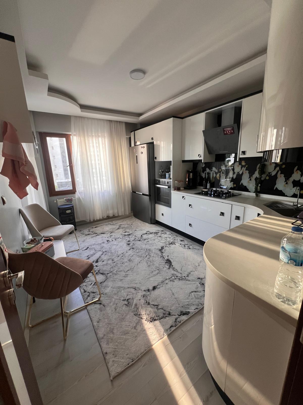 manisa-guzelyurt-mh-4-1-genis-balkonlu-ara-kat-site-i-ci-satilik-daire