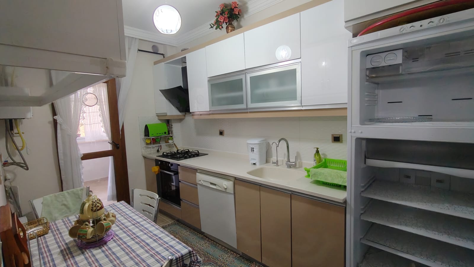 manisa-akgedik-toki-2-etap-2-1-cam-balkonlu-genis-satilik-daire