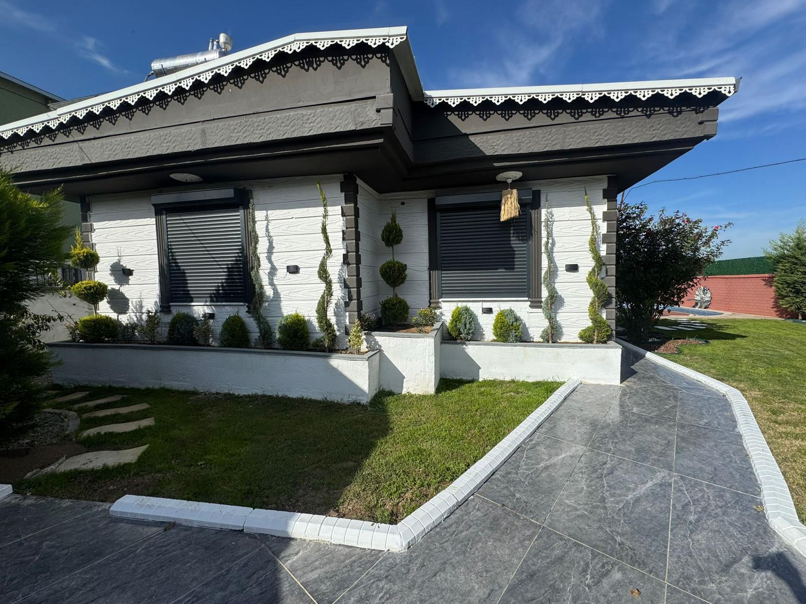 manisa-sehzadeler-guzelkoy-mah-satilik-3-1-havuzlu-villa